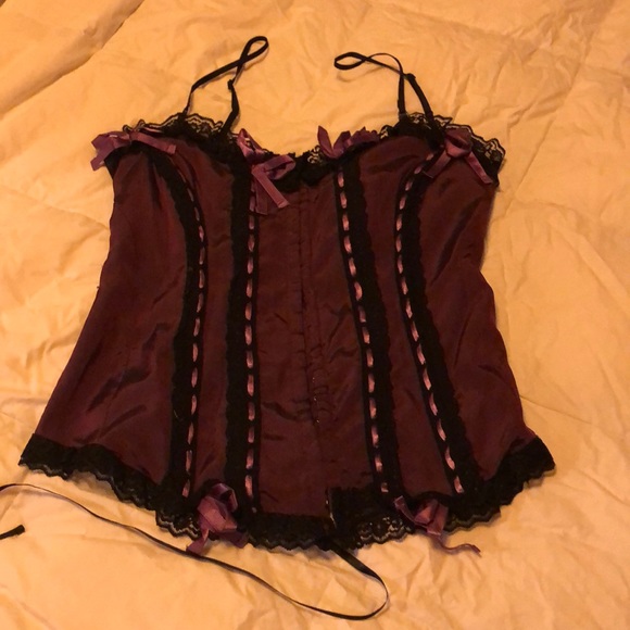 Tops - Purple corset top